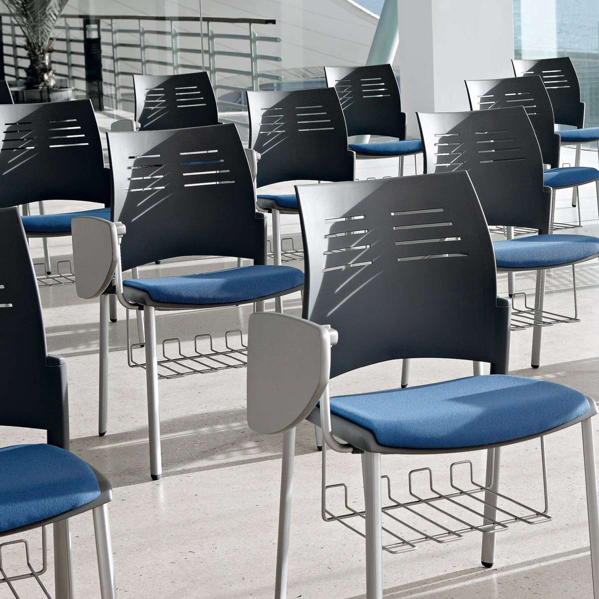 Silla Spacio con pala - Imagen 2